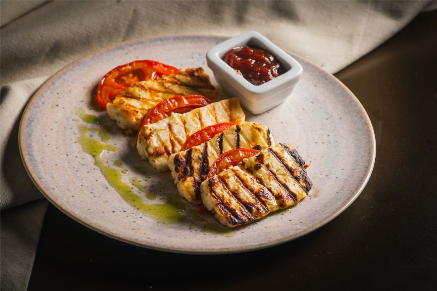 Rethymnon restaurant grilled chicken dish